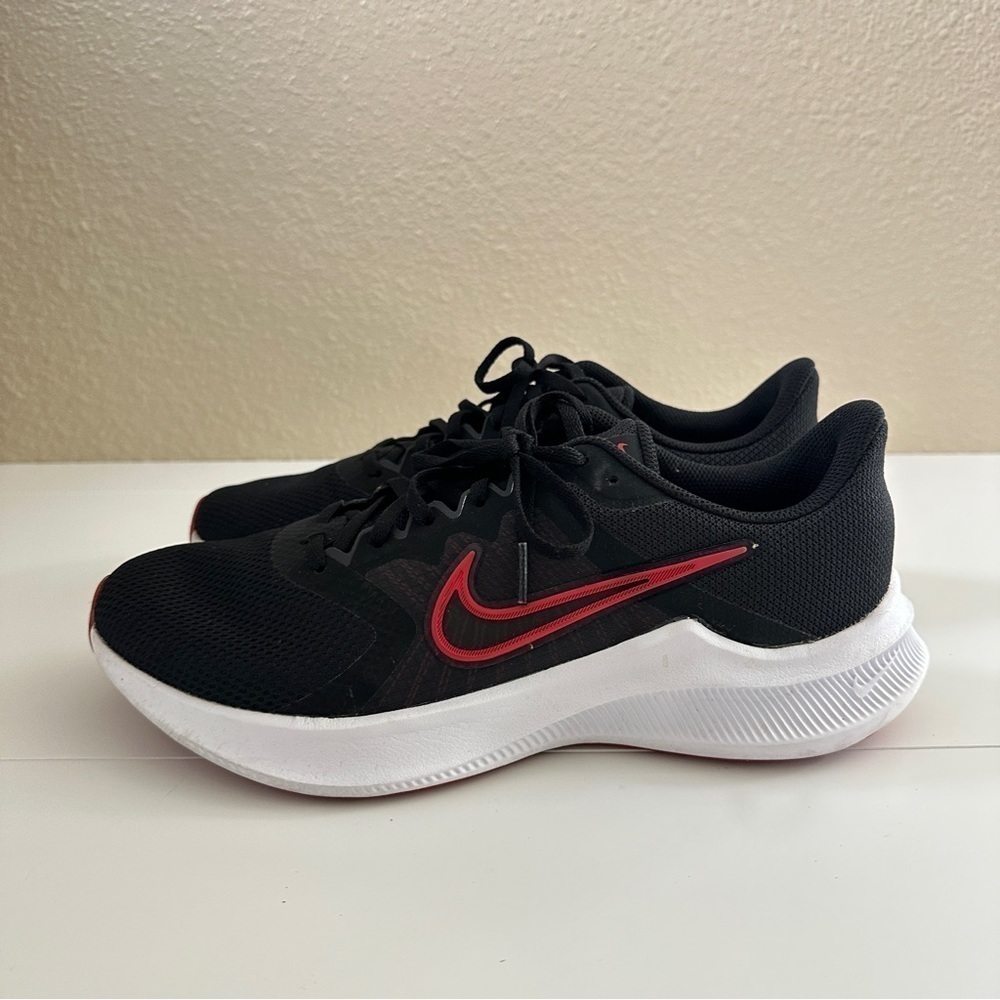 Nike Men's Downshifter 11 Black/Red-White Style CW3411-005 Shoes sz 9.5 - Picture 8 of 14
